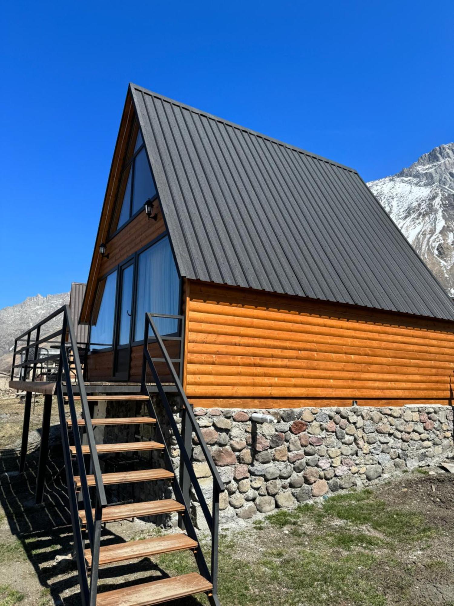Qusha Cottage Kazbegi Esterno foto