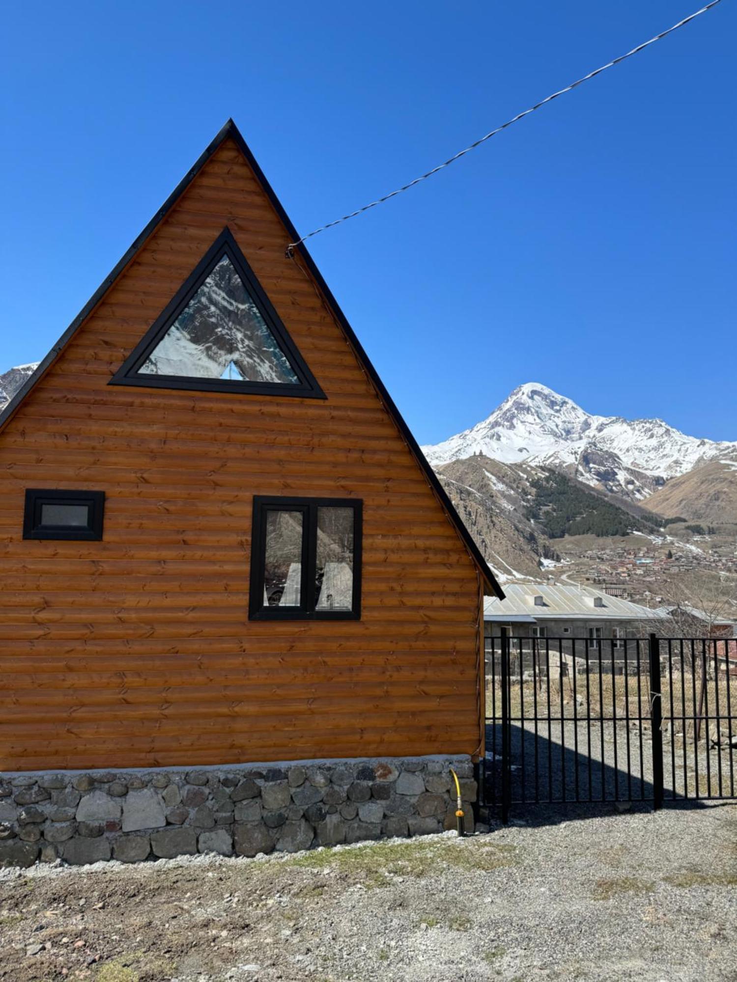 Qusha Cottage Kazbegi Esterno foto